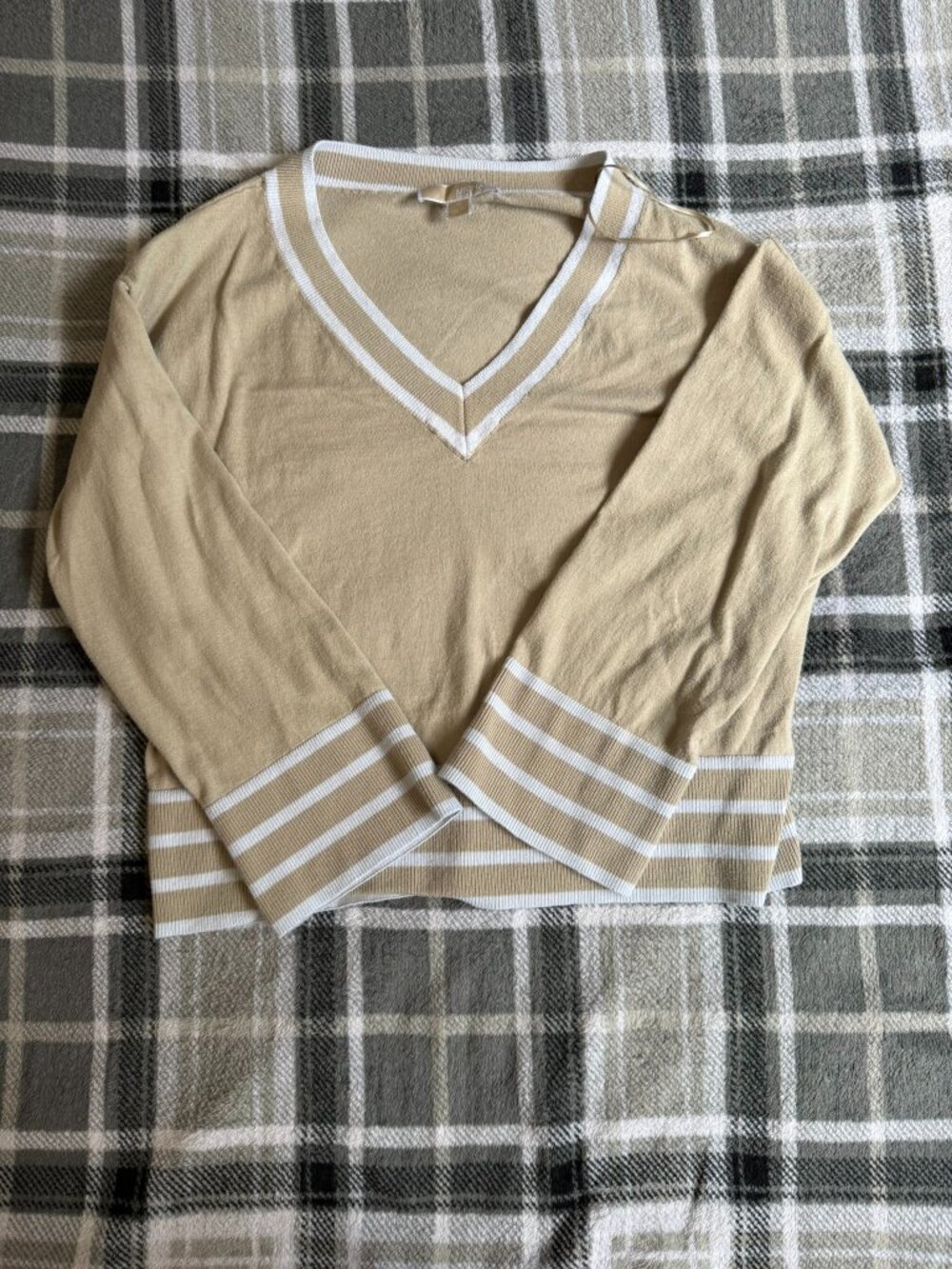 MICHAEL Michael Kors Tan Cream V-Neck Sweater Cricket Stripe Trim Womens M